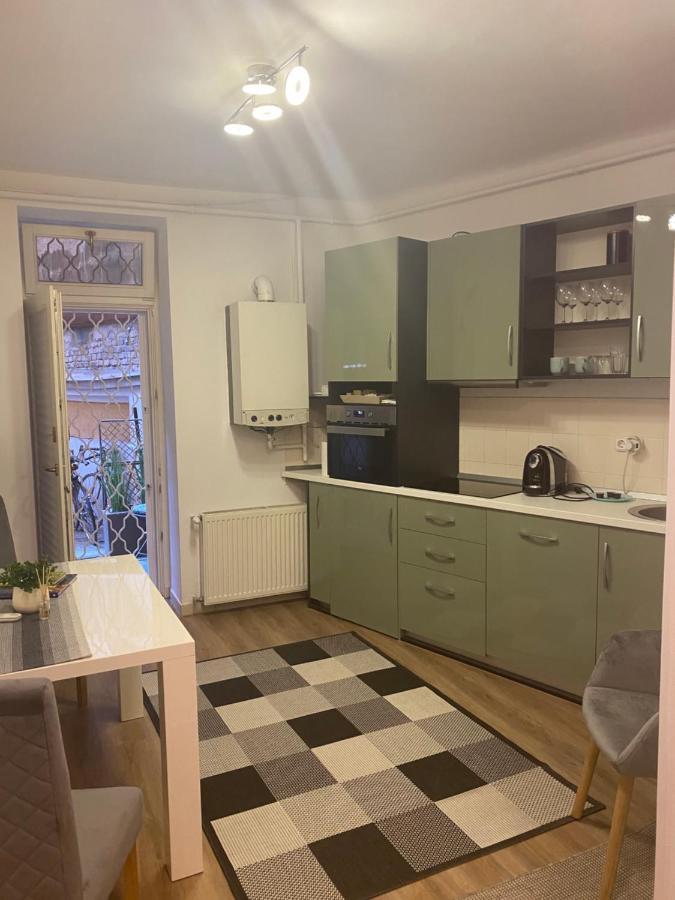 Tatra Apartment By The Danube Fully Accessible بودابست المظهر الخارجي الصورة